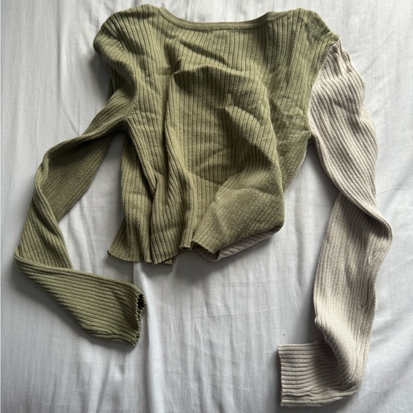 Two-Tone Ribbed Cardigan - Picture 2 of 2